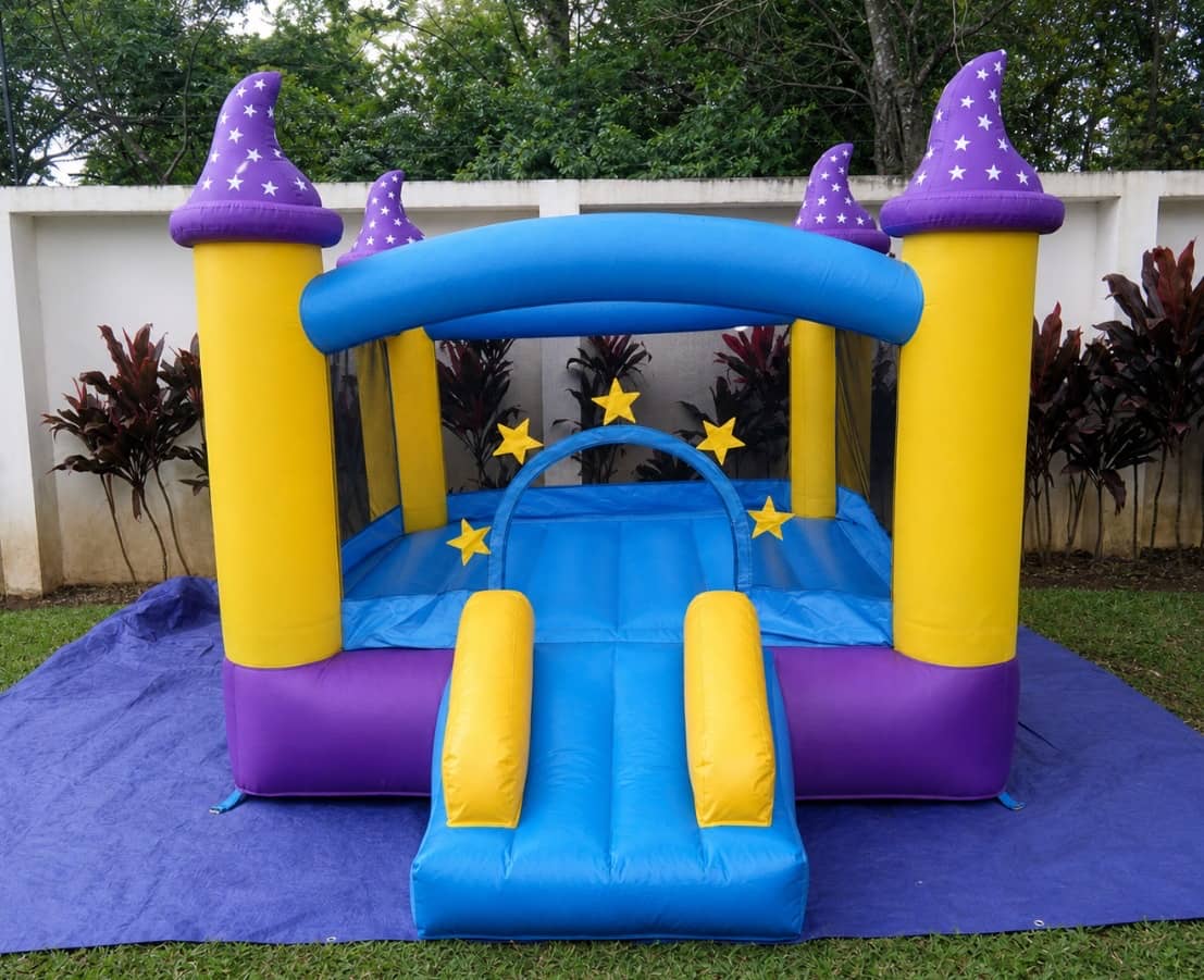 Castillo inflable temático de Mickey
