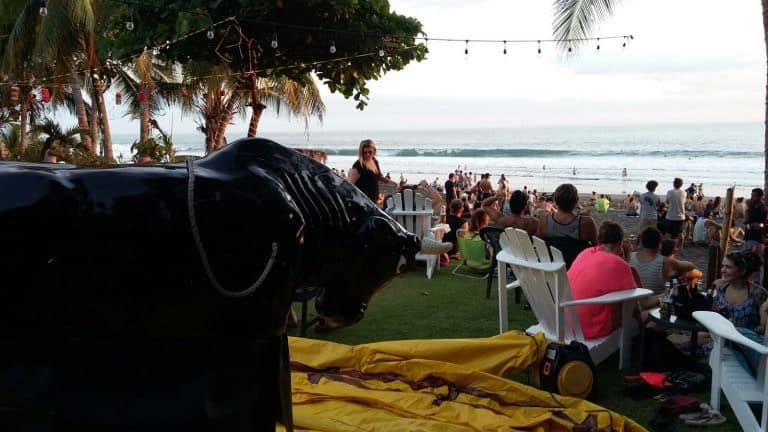 Evento al aire libre en la playa